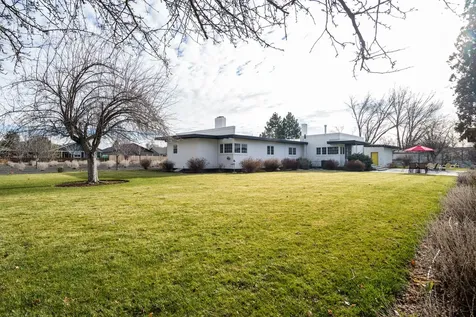 2651 N Main Street Prineville OR 97754