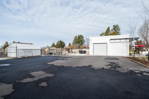 2651 N Main Street Prineville OR 97754