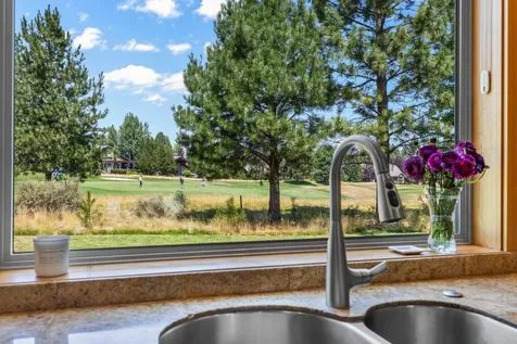 19202 Green Lakes Loop Bend OR 97702