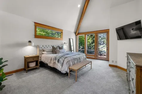 19202 Green Lakes Loop Bend OR 97702