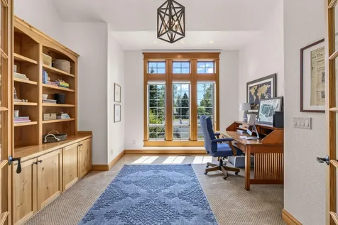 19202 Green Lakes Loop Bend OR 97702
