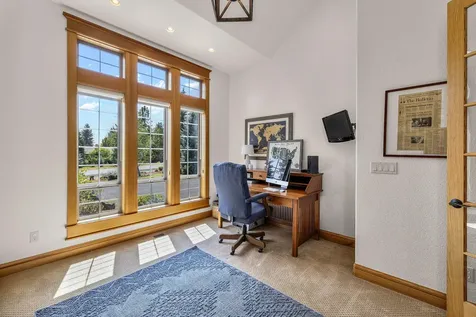 19202 Green Lakes Loop Bend OR 97702