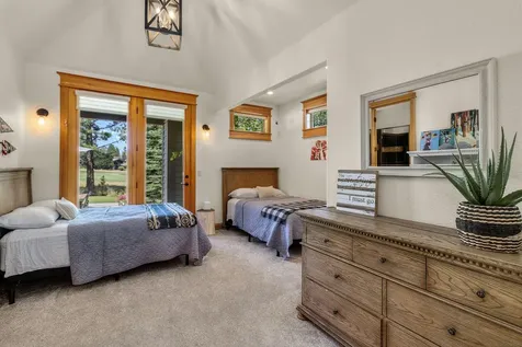 19202 Green Lakes Loop Bend OR 97702