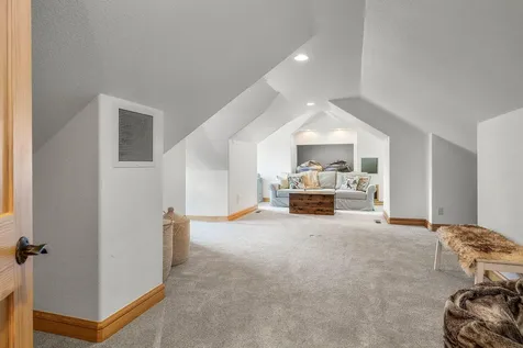 19202 Green Lakes Loop Bend OR 97702