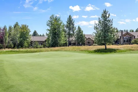 19202 Green Lakes Loop Bend OR 97702