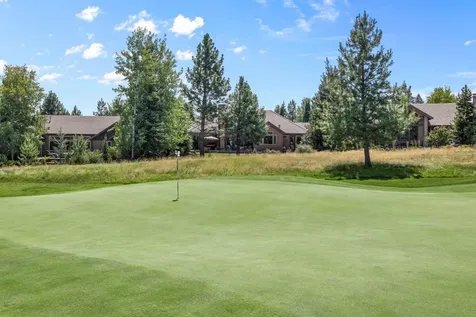 19202 Green Lakes Loop Bend OR 97702