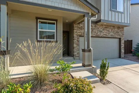 20621 SE Gemstone Avenue Bend OR 97702