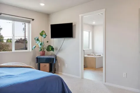 20621 SE Gemstone Avenue Bend OR 97702