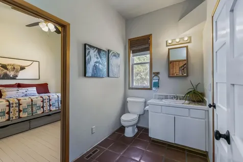 6829 NE 41st Street Redmond OR 97756