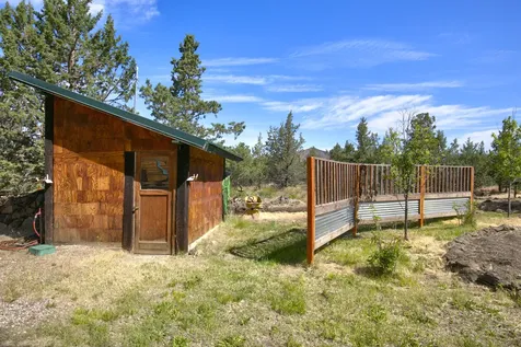 6829 NE 41st Street Redmond OR 97756