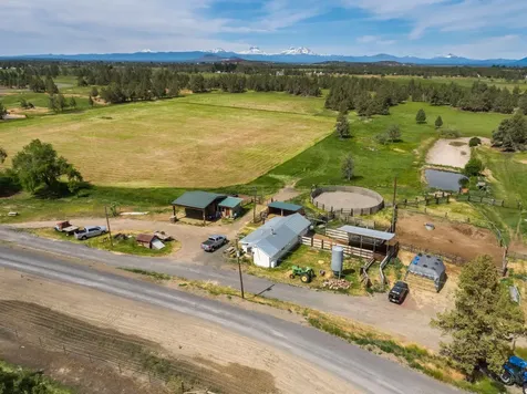 6829 NE 41st Street Redmond OR 97756