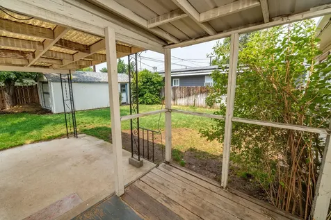 847 SW 14th Street Redmond OR 97756