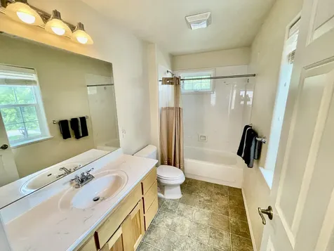 341 Meadow Drive Ashland OR 97520
