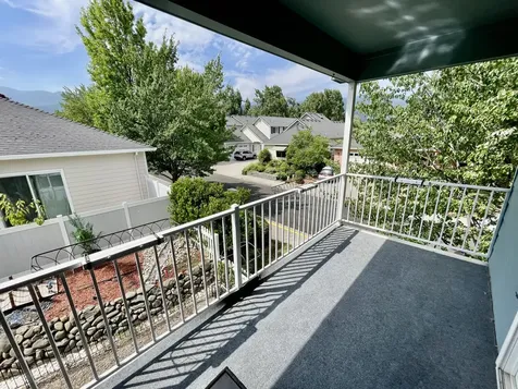 341 Meadow Drive Ashland OR 97520
