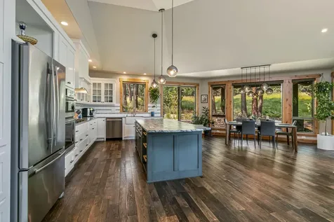 3525 NW Mccready Drive Bend OR 97703