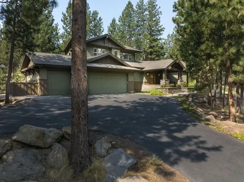 3525 NW Mccready Drive Bend OR 97703