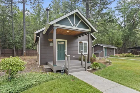 295 Peaceful Valley Lane Grants Pass OR 97527