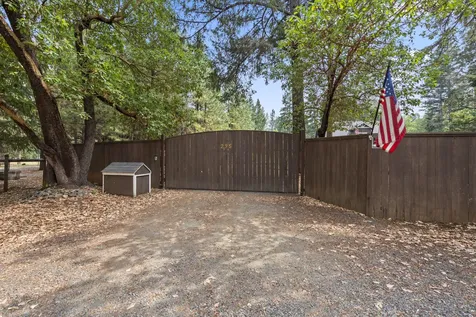 295 Peaceful Valley Lane Grants Pass OR 97527