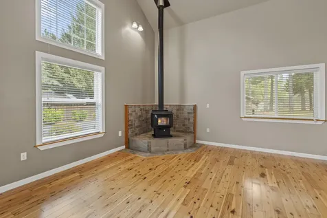 295 Peaceful Valley Lane Grants Pass OR 97527