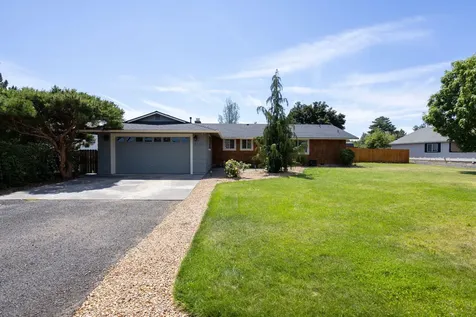 2506 SW Wickiup Avenue Redmond OR 97756