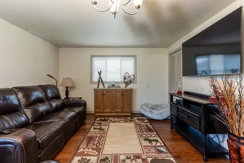 2506 SW Wickiup Avenue Redmond OR 97756
