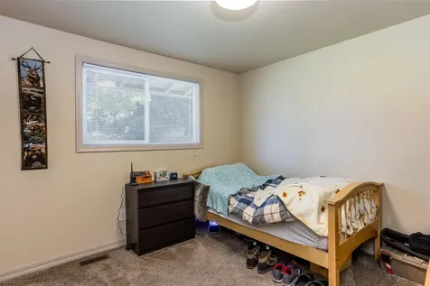 2506 SW Wickiup Avenue Redmond OR 97756