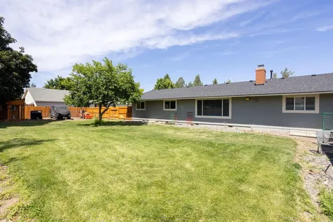 2506 SW Wickiup Avenue Redmond OR 97756