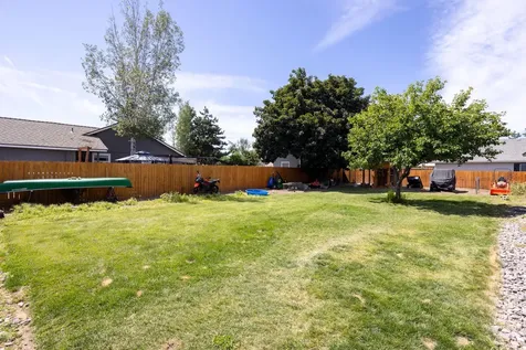 2506 SW Wickiup Avenue Redmond OR 97756
