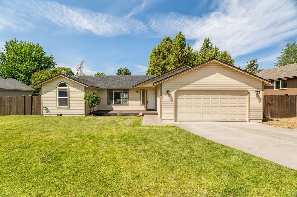2529 NE Moonlight Drive Bend OR 97701