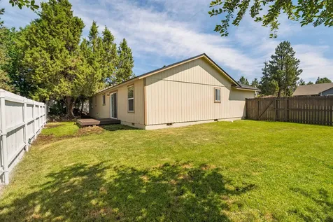 2529 NE Moonlight Drive Bend OR 97701
