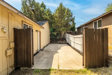 2529 NE Moonlight Drive Bend OR 97701