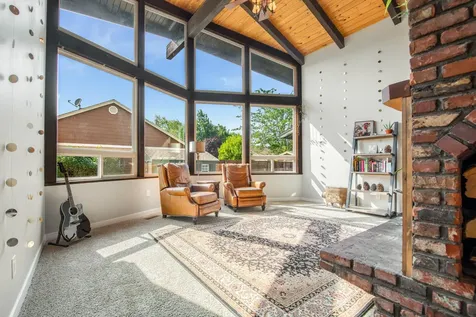 2335 NW 19th Street Redmond OR 97756