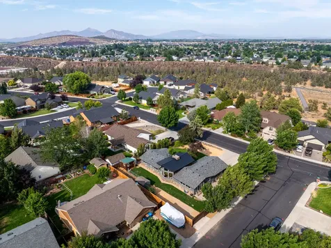 2335 NW 19th Street Redmond OR 97756