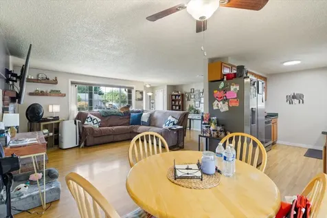 20 Hickory Lane Central Point OR 97502