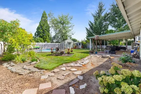 20 Hickory Lane Central Point OR 97502