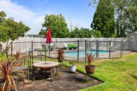 20 Hickory Lane Central Point OR 97502