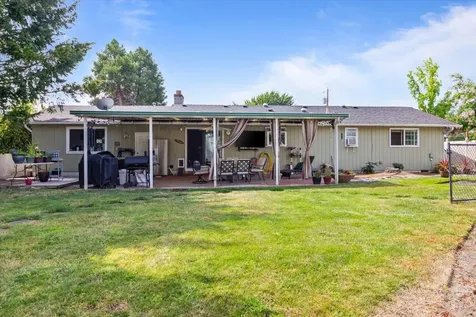 20 Hickory Lane Central Point OR 97502