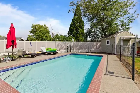20 Hickory Lane Central Point OR 97502