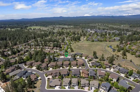 19495 Spencers Crossing Lane Bend OR 97702