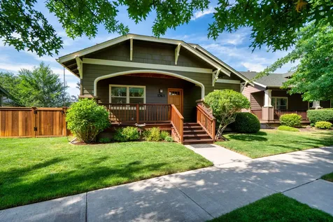 1763 NW Jackpine Avenue Redmond OR 97756