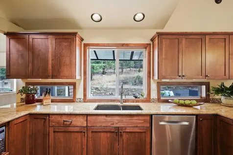 60274 Woodside Road Bend OR 97702