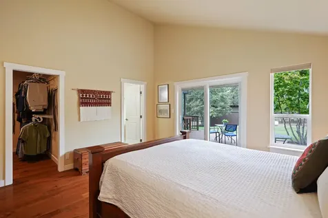 60274 Woodside Road Bend OR 97702