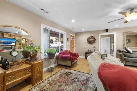 1615 Crater Lake Avenue Medford OR 97504