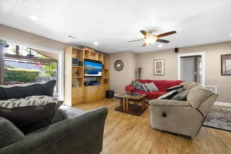 1615 Crater Lake Avenue Medford OR 97504