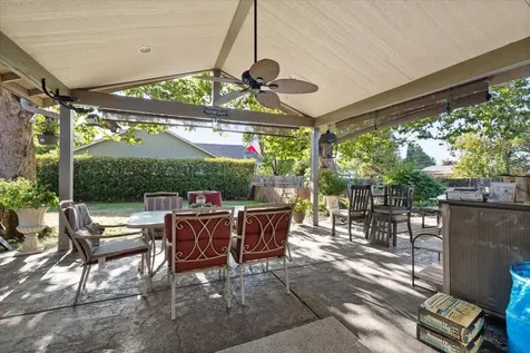 1615 Crater Lake Avenue Medford OR 97504