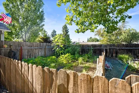 1615 Crater Lake Avenue Medford OR 97504