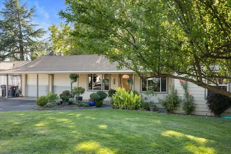 1615 Crater Lake Avenue Medford OR 97504
