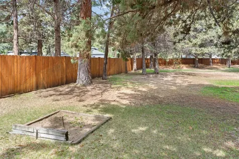 60757 Woodside Road Bend OR 97702