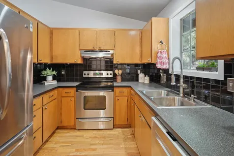 60757 Woodside Road Bend OR 97702