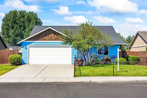 1907 NE 8th Street Redmond OR 97756
